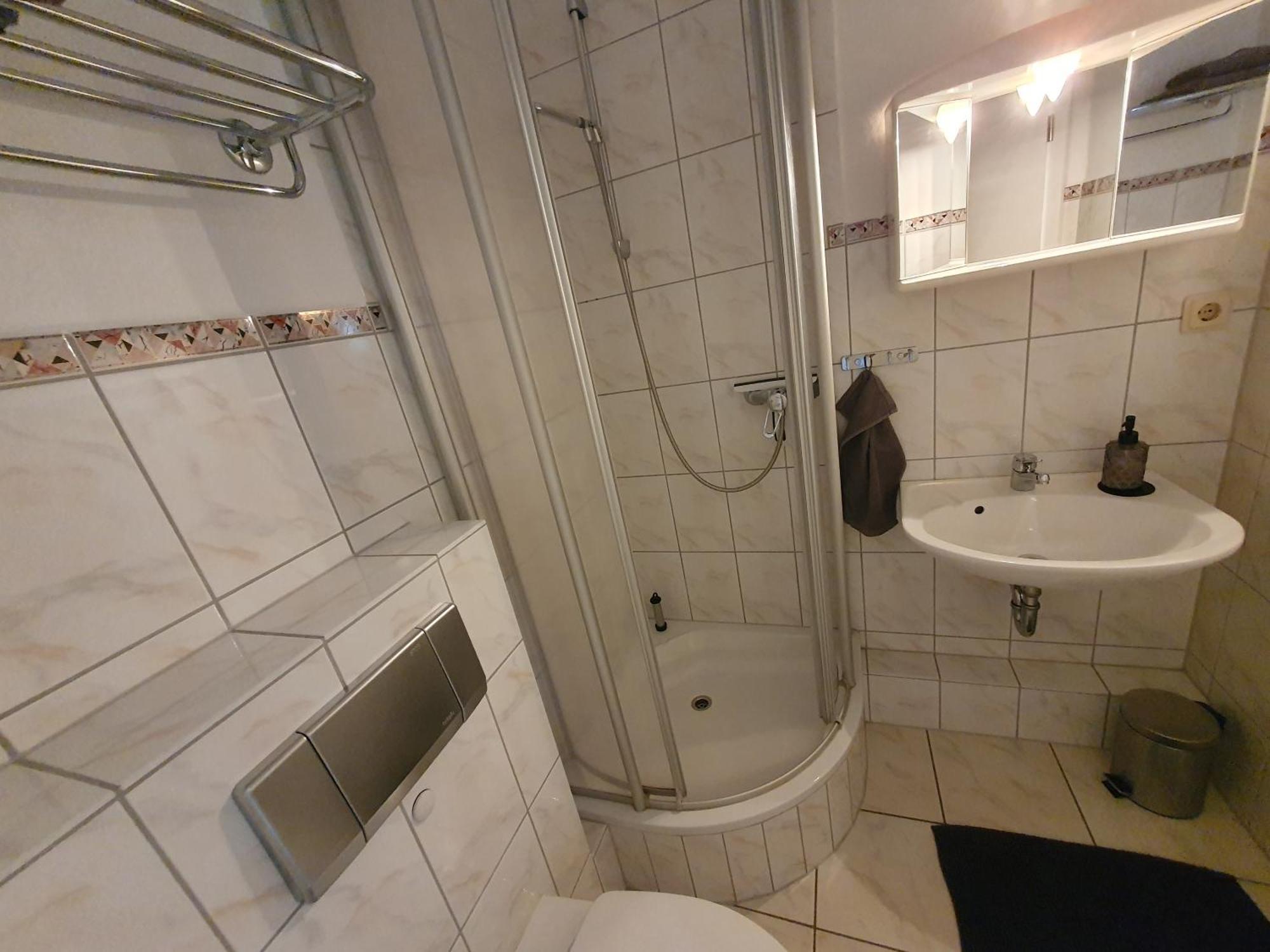 Neumuehler Hof- Ferienwohnung "Thomas" 3 Zimmer,3 Baeder Mit Dusche, Kostenfreie Parkplaetze Vor Dem Haus شفيرين المظهر الخارجي الصورة