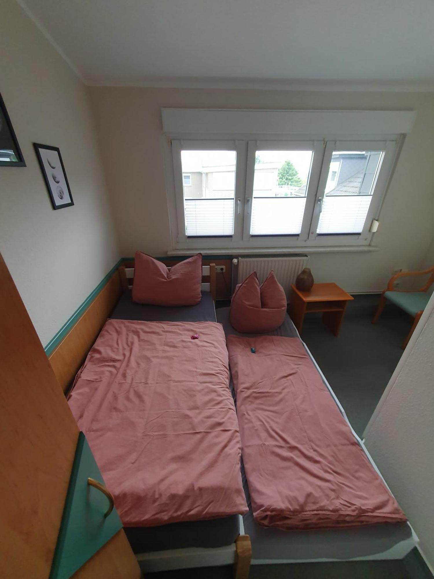 Neumuehler Hof- Ferienwohnung "Thomas" 3 Zimmer,3 Baeder Mit Dusche, Kostenfreie Parkplaetze Vor Dem Haus شفيرين المظهر الخارجي الصورة